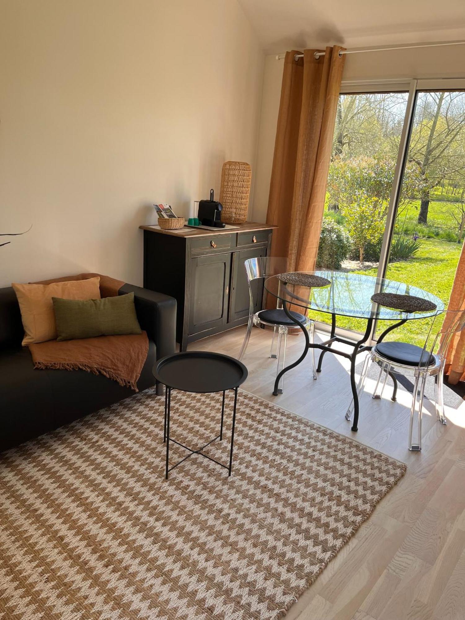 Bed and Breakfast La Sellerie Romagne  Exterior foto